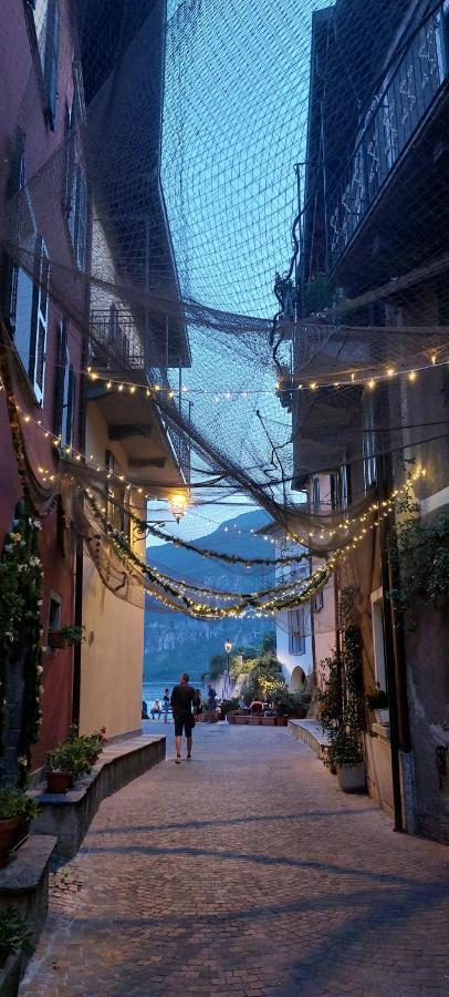 Casa Vacanza Nonno Gigi Mandello del Lario Bagian luar foto